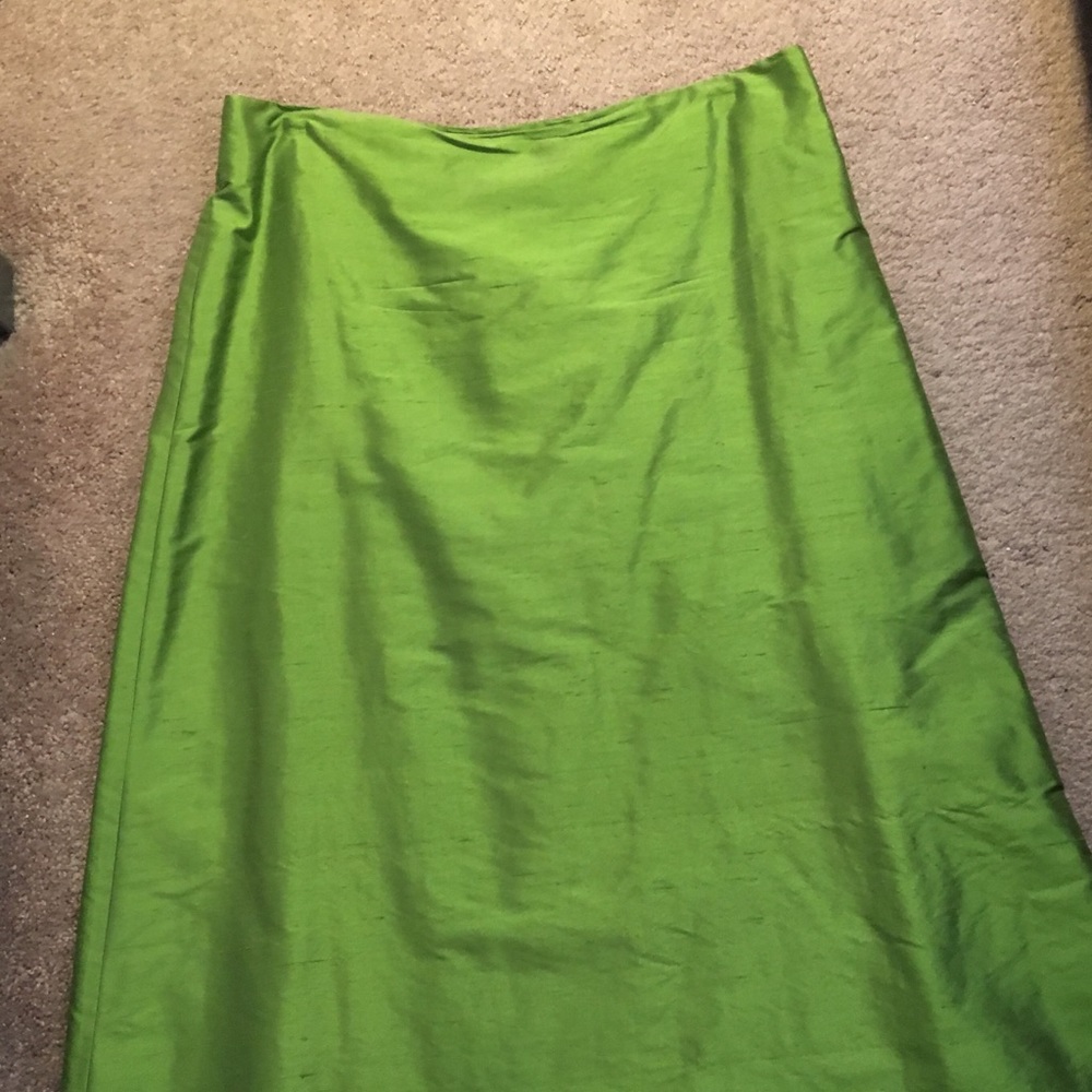 Lined Silk midi skirt